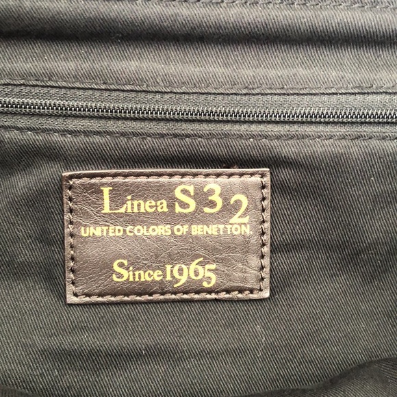 Brown woven vegan leather Benetton shoulder bag. - Picture 4 of 4